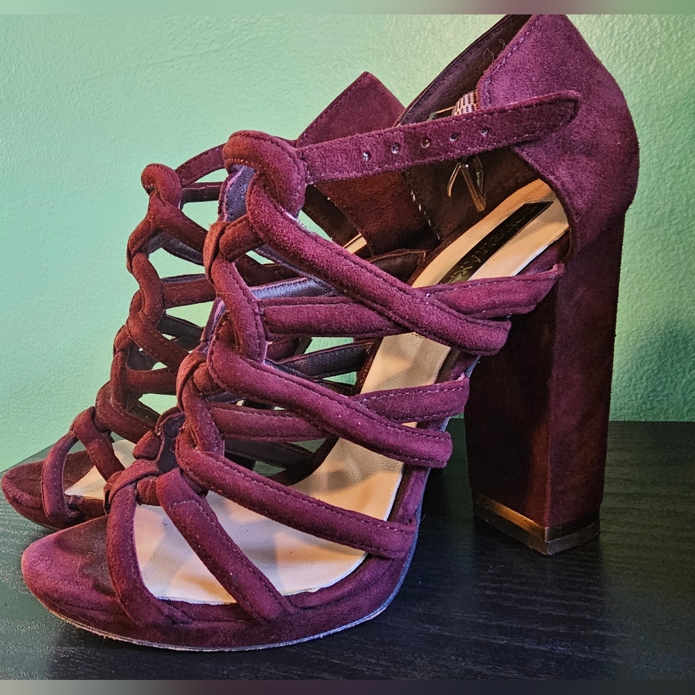 BCBGMaxAzria Burgundy Strappy Heels Women's Size 6B
